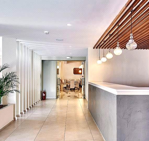 Altura Hotel